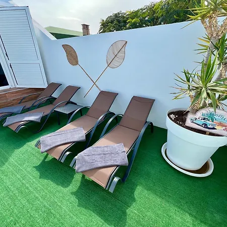 Sea View Apartment *
